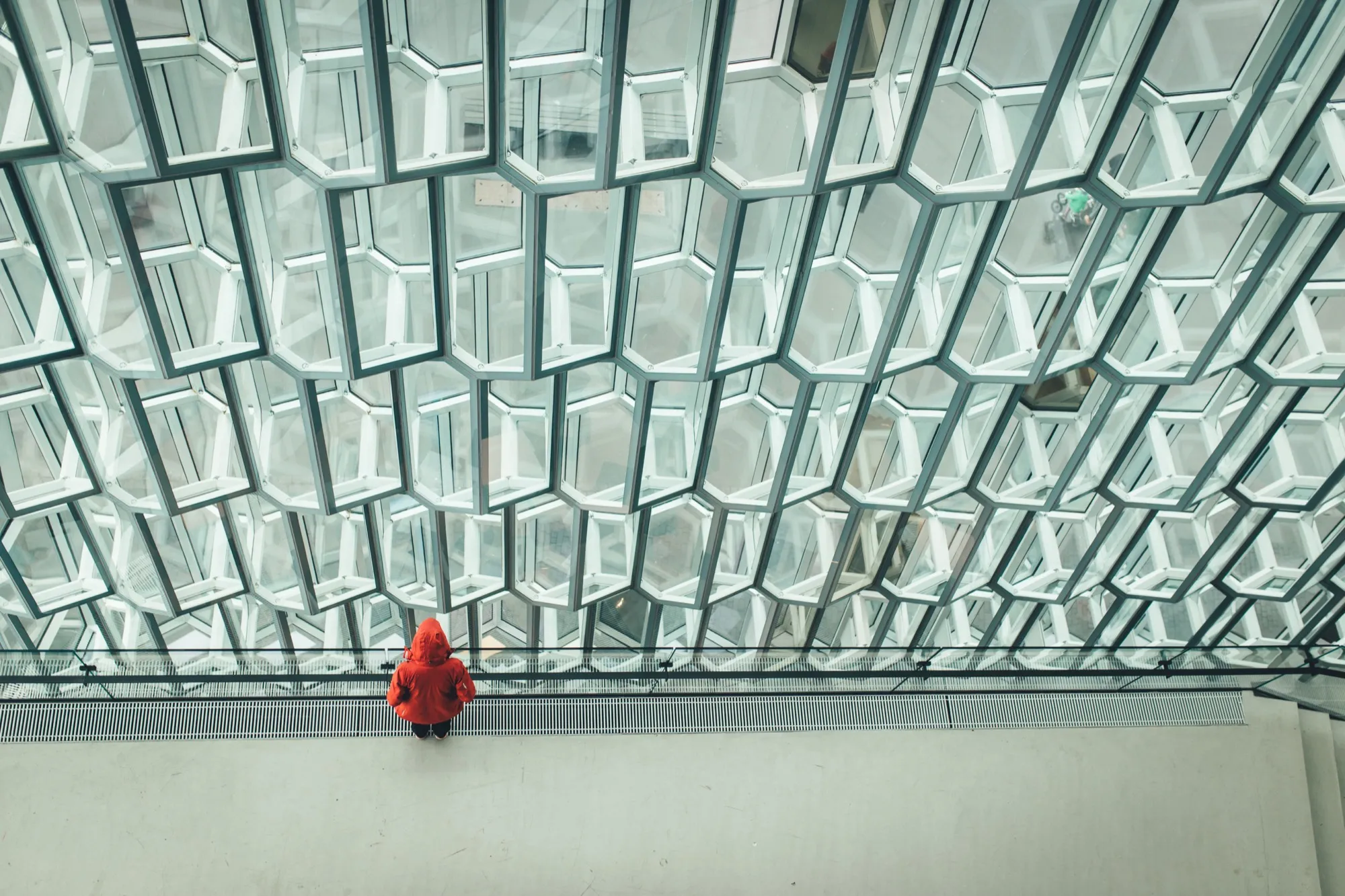 Geometrický strop budovy, Harpa